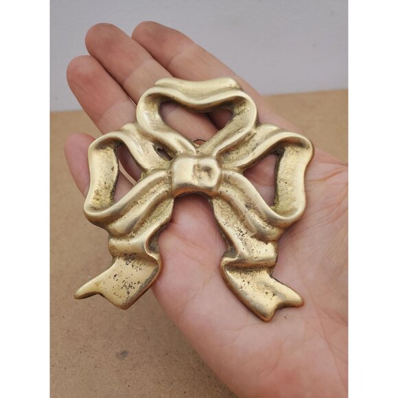 Vintage 1970s Ornate Brass Bow Wall Decor, Brass Ribbon with Patina, Girls Room - Picture 7 of 10